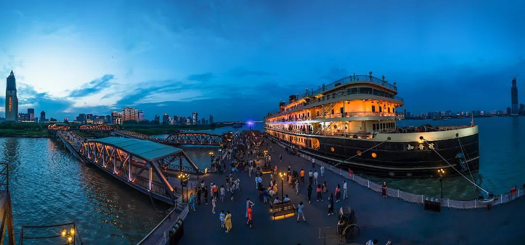 亚星管理平台集团65周年—中秋夜VIC江上月宴